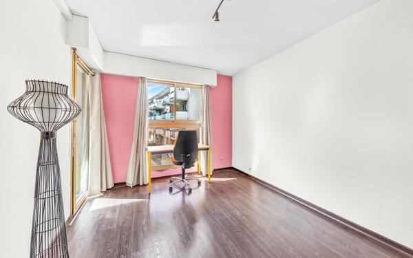 Appartement à vendre    3 pièces • 61 m2 Saint-Laurent-du-Var
