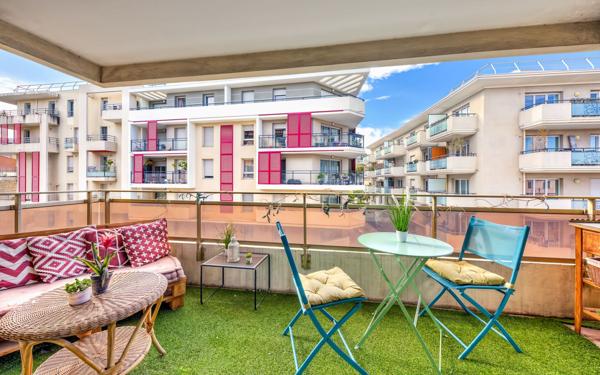 Appartement à vendre    3 pièces • 61 m2 Saint-Laurent-du-Var