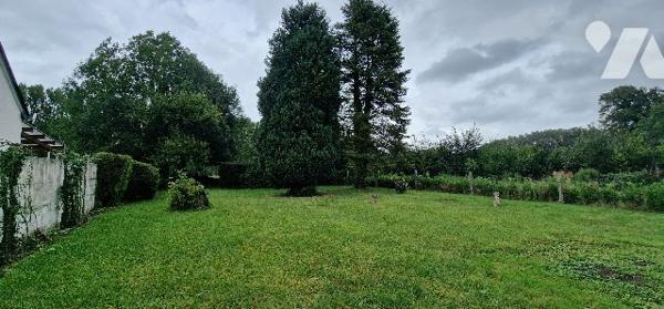 Maison de plain pied 3chambres de 103 m² avec garage et dépendances,