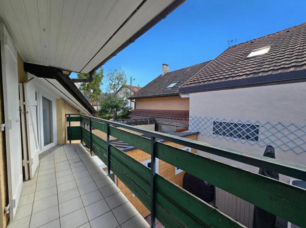 Maison mitoyenne au calme