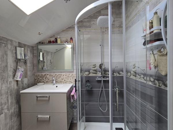 Maison mitoyenne au calme