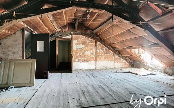 Maison à vendre    5 pièces • 234 m2 Commentry