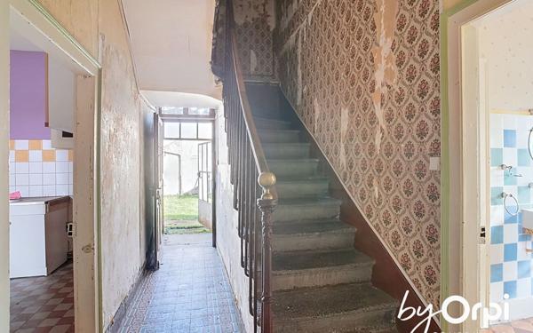 Maison à vendre    5 pièces • 234 m2 Commentry