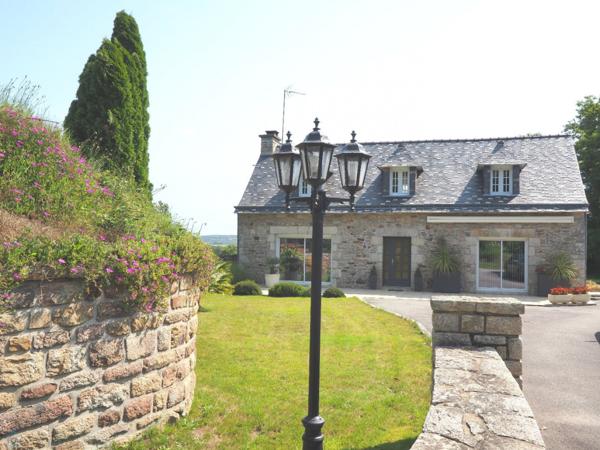 Maison en pierre rénovée