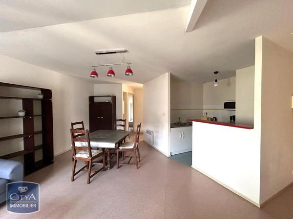Appartement à louer 2 pièces 49.18m² Saint-Brieuc (22000)
