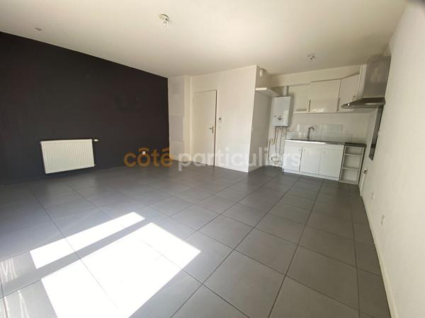 Vente
                Appartement45 m² - 2 Pièces -
                    CEBAZAT (63118)