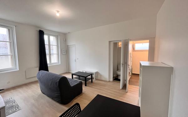 Appartement à louer    1 pièce •  Loudun