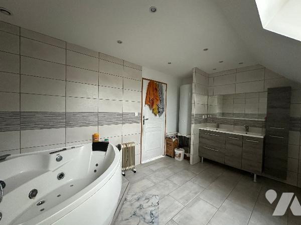 Immeuble de rapport avec boulangerie en activité