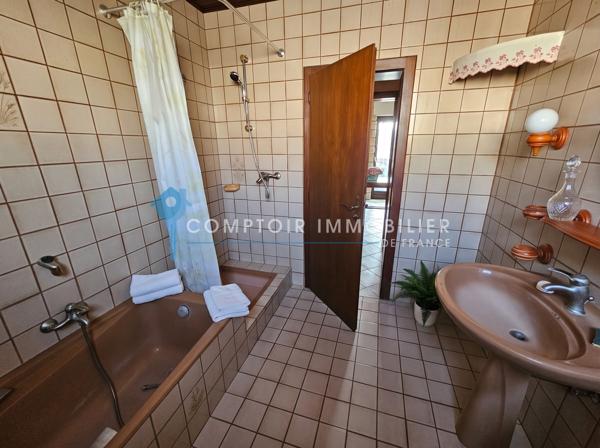 Maison 6 pièce(s) 3 chambre(s) 130 m²