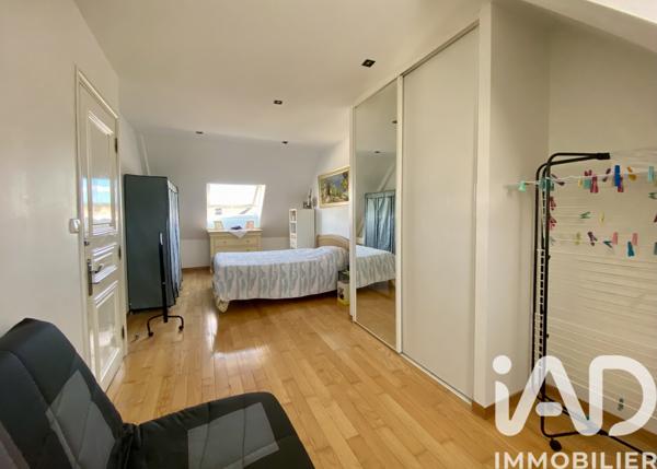 Maison à vendre 5 pièces 114 m² Cormelles-le-Royal