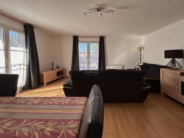Appartement Poissy 3 pièce(s) 67.52 m2 Loyer 1 600 €/mois charges comprises **  - Référence  9139