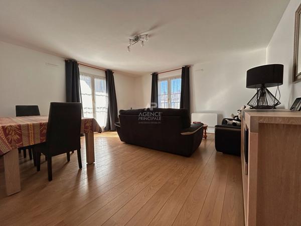 Appartement Poissy 3 pièce(s) 67.52 m2 Loyer 1 600 €/mois charges comprises **  - Référence  9139