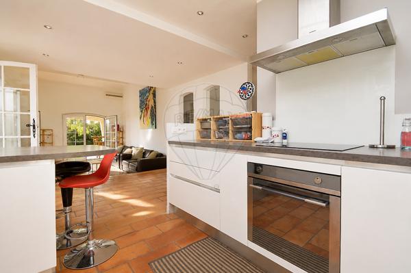 Maison 3 chambre(s) à vendre - Saint-Laurent-du-Var, Alpes-Maritimes - 06