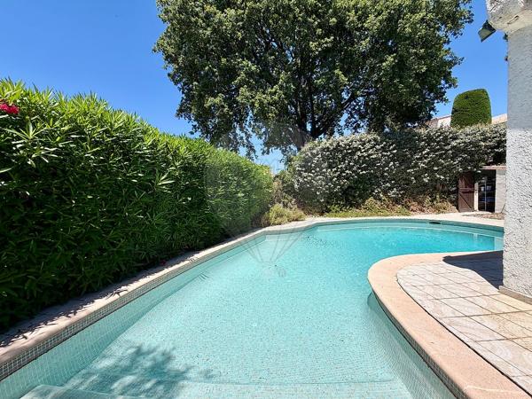 Maison 3 chambre(s) à vendre - Saint-Laurent-du-Var, Alpes-Maritimes - 06