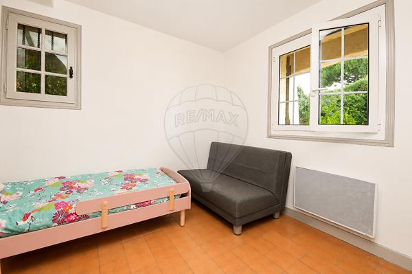 Maison 3 chambre(s) à vendre - Saint-Laurent-du-Var, Alpes-Maritimes - 06