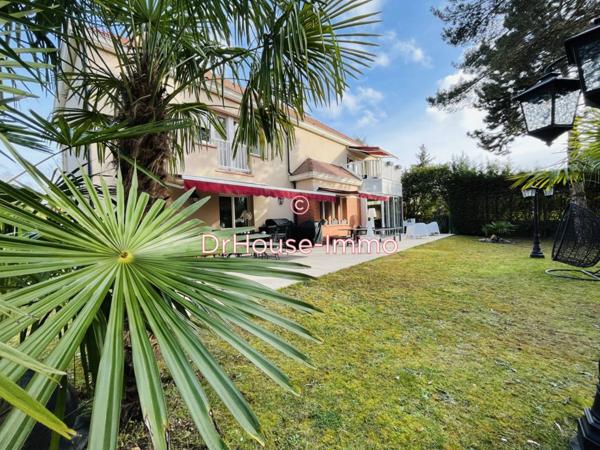 Maison à vendre 9 pièces de 282 m²