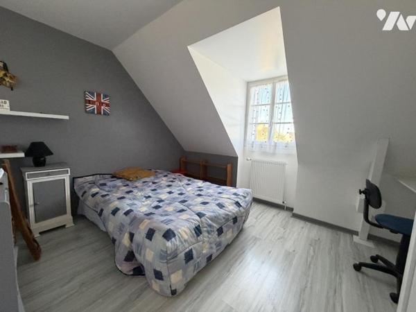 NOTRE-DAME-D’OÉ – MAISON FAMILIALE DE 148 M² AVEC 5 CHAMBRES ET BUREAU