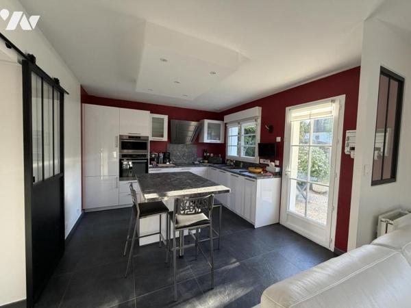 NOTRE-DAME-D’OÉ – MAISON FAMILIALE DE 148 M² AVEC 5 CHAMBRES ET BUREAU