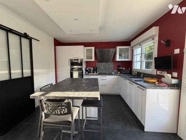 NOTRE-DAME-D’OÉ – MAISON FAMILIALE DE 148 M² AVEC 5 CHAMBRES ET BUREAU