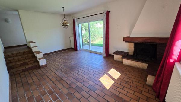 Maison Poitiers 4 pièce(s) 94m2  sur  terrain  constructible 1342 m2