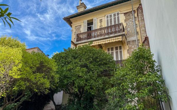 Maison à vendre    4 pièces •  Le Cannet