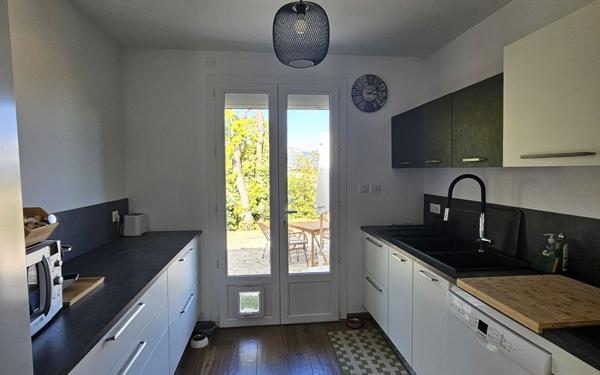 Maison à vendre    6 pièces •  Six-Fours-les-Plages