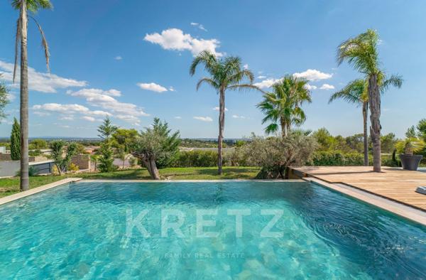 Nîmes - Villa contemporaine de 250m2 avec vue dégagée panoramique au sein d'un domaine privé