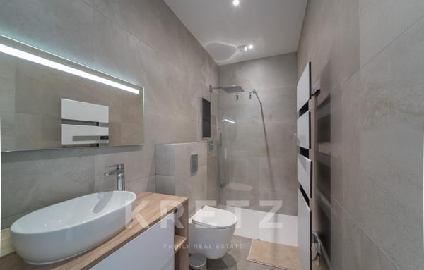 Nîmes - Villa contemporaine de 250m2 avec vue dégagée panoramique au sein d'un domaine privé