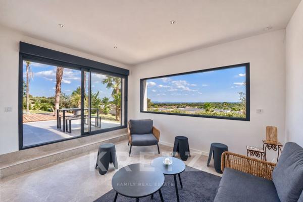 Nîmes - Villa contemporaine de 250m2 avec vue dégagée panoramique au sein d'un domaine privé