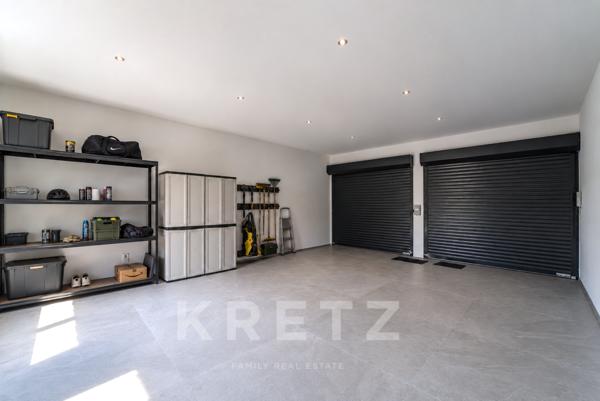Nîmes - Villa contemporaine de 250m2 avec vue dégagée panoramique au sein d'un domaine privé