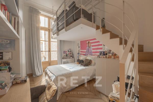 Au coeur d'un hôtel particulier, appartement traversant de 300m2