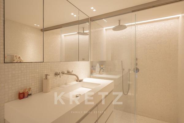 Au coeur d'un hôtel particulier, appartement traversant de 300m2