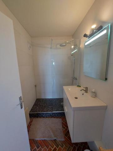 Grand T2 lumineux vue mer