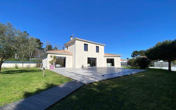 Maison à vendre    4 pièces •  Les Mathes