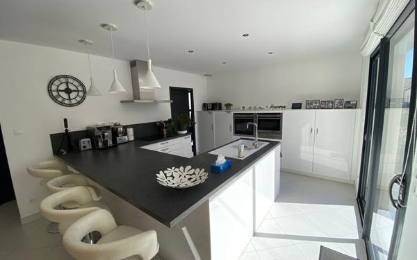 Maison à vendre    4 pièces •  Les Mathes