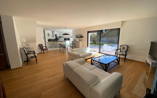 Maison à vendre    4 pièces •  Les Mathes