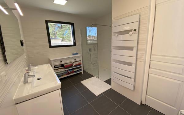 Maison à vendre    4 pièces •  Les Mathes