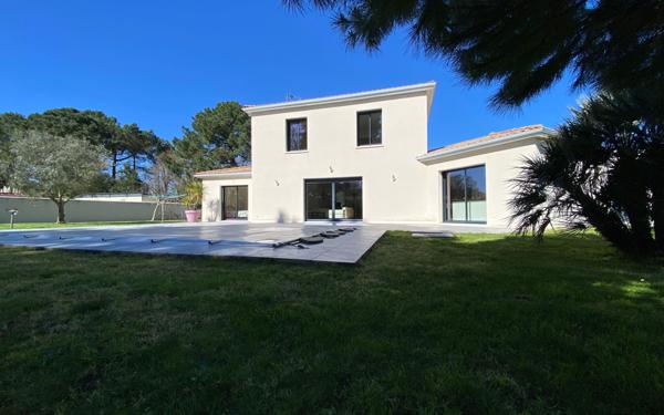 Maison à vendre    4 pièces •  Les Mathes