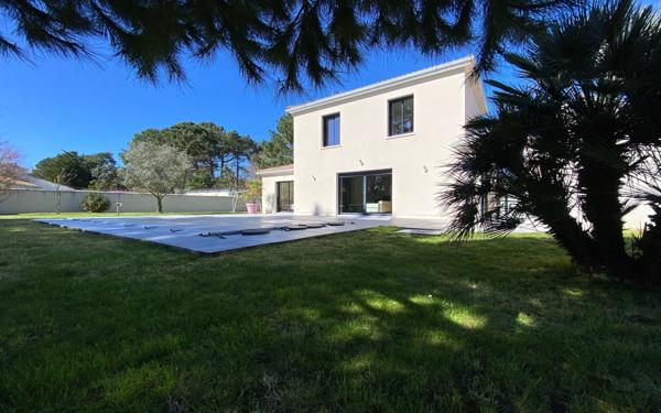 Maison à vendre    4 pièces •  Les Mathes