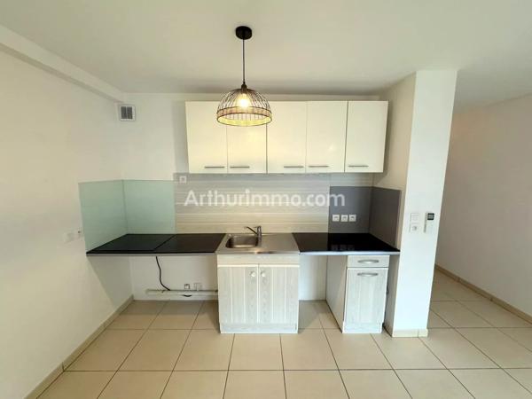 Vente                                                      Appartement
                        
                     2 pièces                      45 m2                     à Sainte-Maxime