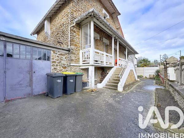 Maison à vendre 8 pièces 219 m² Sainte-Geneviève-des-Bois