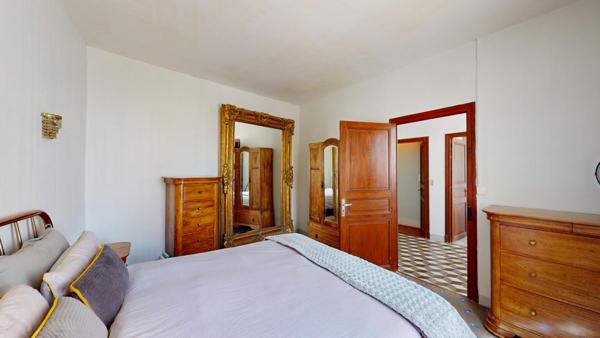 Maison de Maître à Puichéric avec terrasse