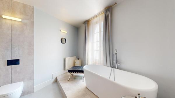 Maison de Maître à Puichéric avec terrasse