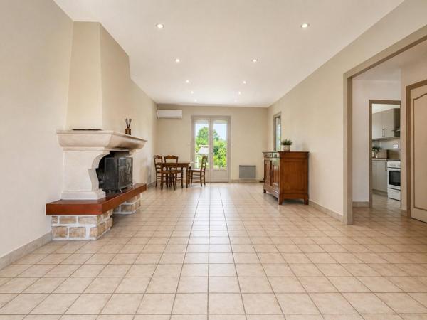 Maison plain-pied 3 chambres – jardin 700 m² – impasse calme – garage