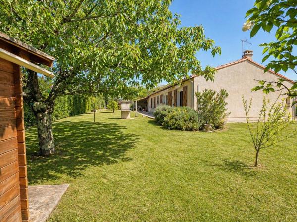 Maison plain-pied 3 chambres – jardin 700 m² – impasse calme – garage