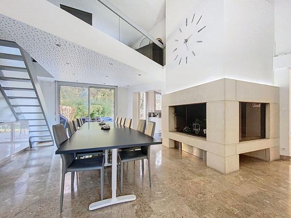 Villa d'architecte 169m², 4 chbs + bureau, terrain 1549m², sous-sol