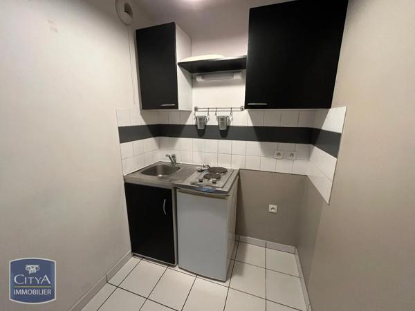 Appartement à louer 2 pièces 26.21m² Tours (37000)