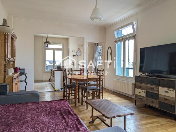 Quartier du Plateau. Maison 3 pièces, 65 m² avec terrasse et cour.