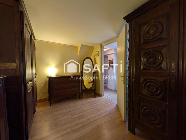 Quartier du Plateau. Maison 3 pièces, 65 m² avec terrasse et cour.