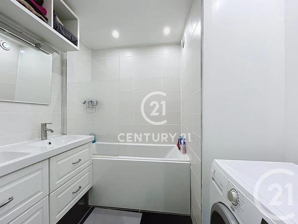 Appartement F5 à vendre  5 pièces - 97,96 m 2   DEUIL LA BARRE  - 95